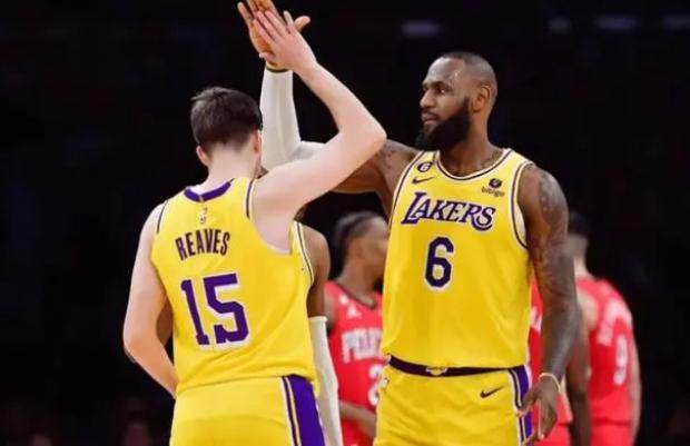 星空体育官方入口-里夫斯敞开心扉：曾考虑火箭马刺 詹皇有时像小孩