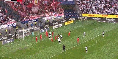 1659733998044024349.gif 星空体育官网-【德甲】马内破门+中楣 穆西亚拉2球+中柱 拜仁6比1