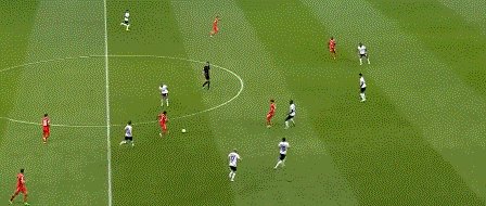 1659733983567020303.gif 星空体育官网-【德甲】马内破门+中楣 穆西亚拉2球+中柱 拜仁6比1