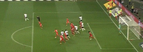 1659733942734055382.gif 星空体育官网-【德甲】马内破门+中楣 穆西亚拉2球+中柱 拜仁6比1