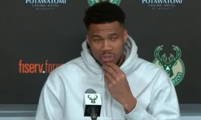 星空体育官方入口-字母哥：当你饱受软组织伤病的困扰时，情况就变得很艰难