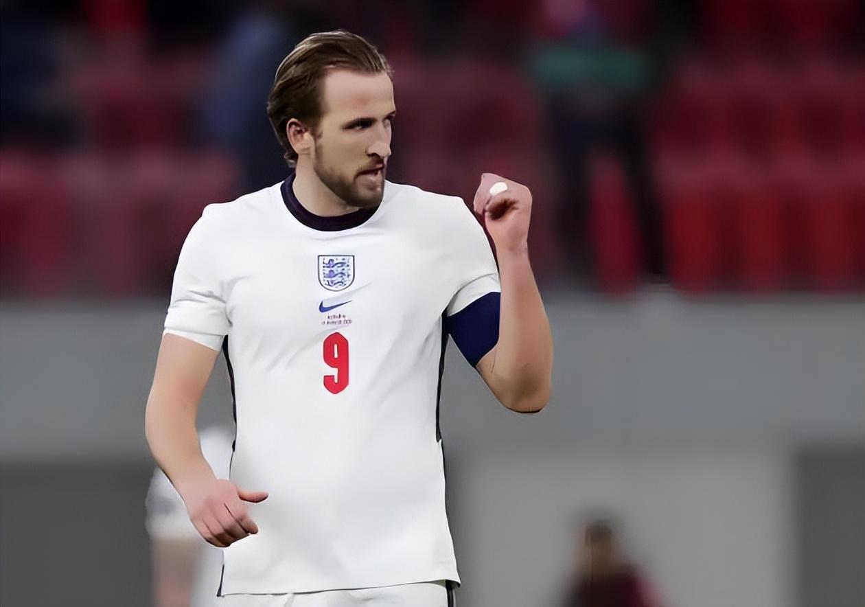 星空体育在线登录-意外！郑图罗既没有转会离开国安又未出现在一线队名单，引发热议