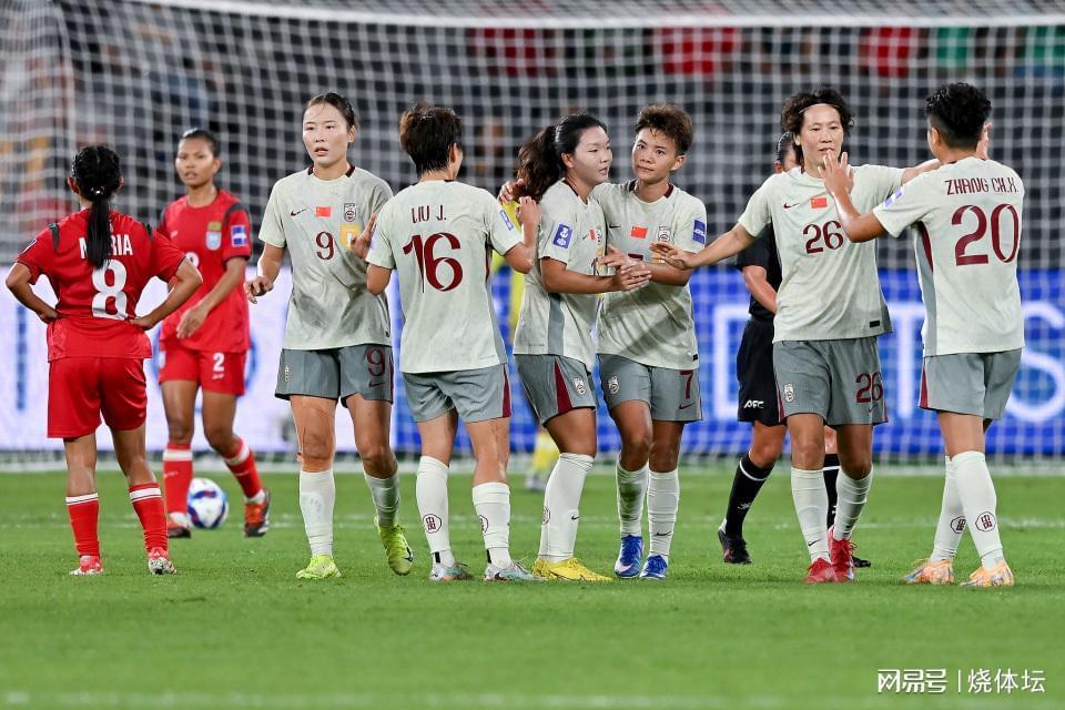 星空体育官方入口-女足亚洲杯八强定2席!澳大利亚横扫伊朗,中国女足再1分晋级