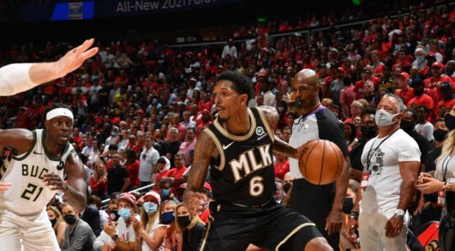 星空体育-1年命运反转！路威曾看不上老鹰 如今成冲冠X因素